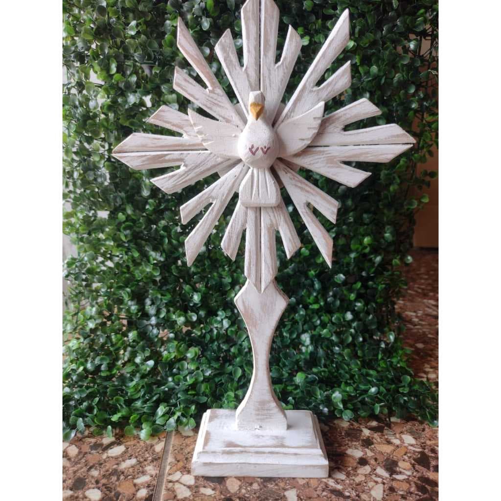 divino espirito santo com base em madeira para mesa artesanal decoração