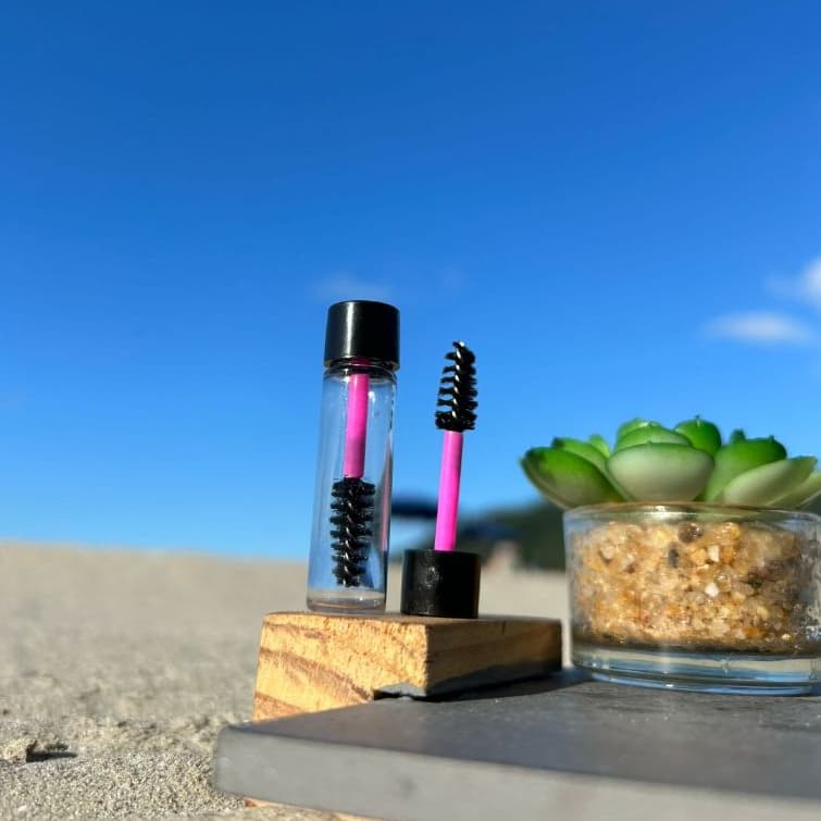 Kit 65 Mini Frasco Tubete Escovinha de Sobrancelhas Escovinhas Cílios Rímel e Extensão Cílios