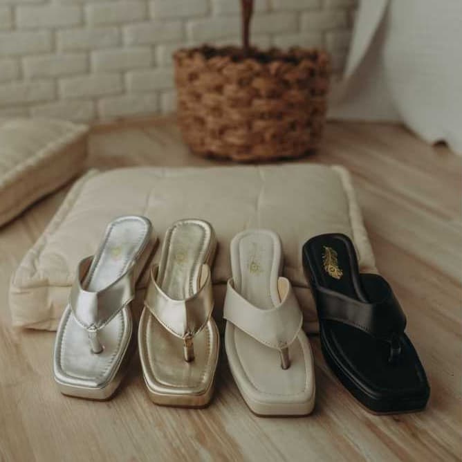 Sandália Chinelo Flatform Flat Plataforma Preto Leve Casual Feminino Fashion Palmilha Confort