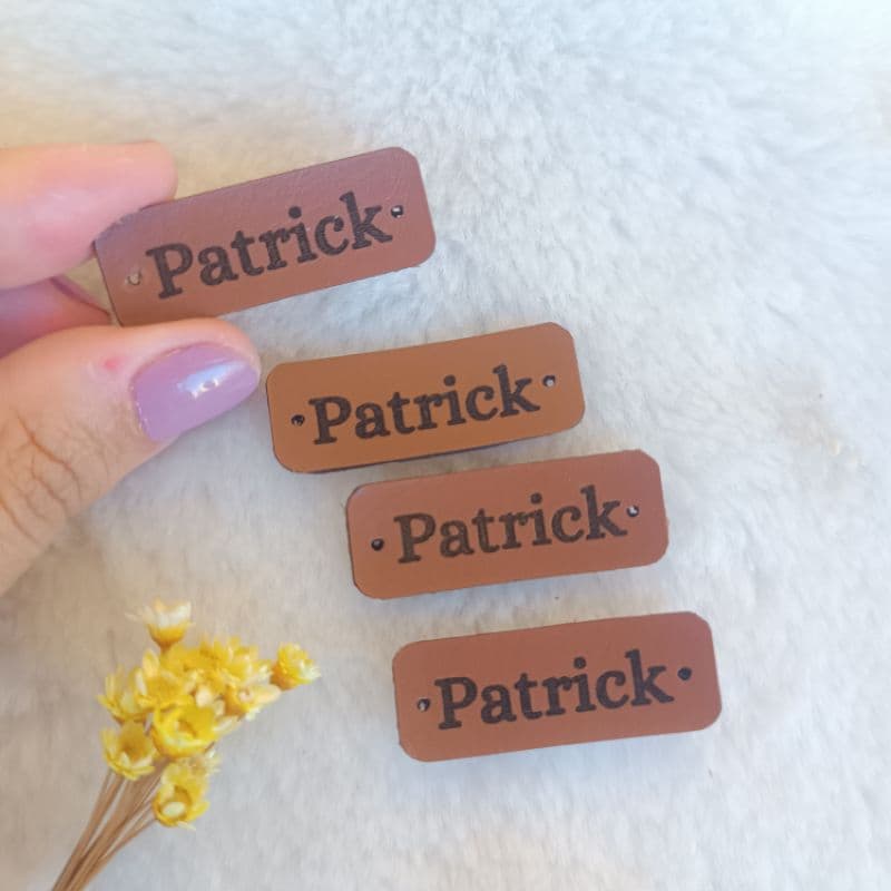 ETIQUETA/TAG COURO SINTÉTICO PERSONALIZADO - RETANGULAR - 4X1.5