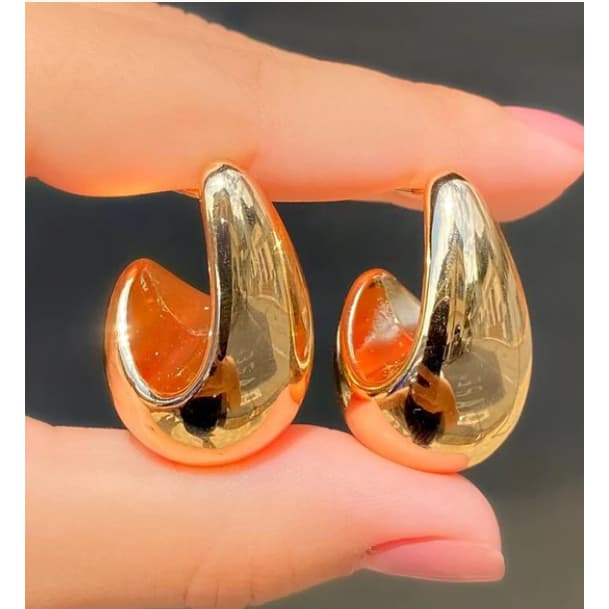 Brinco de Gota Grossa Folheado com Aço Cirúrgico: Elegância, Qualidade e Comodidade