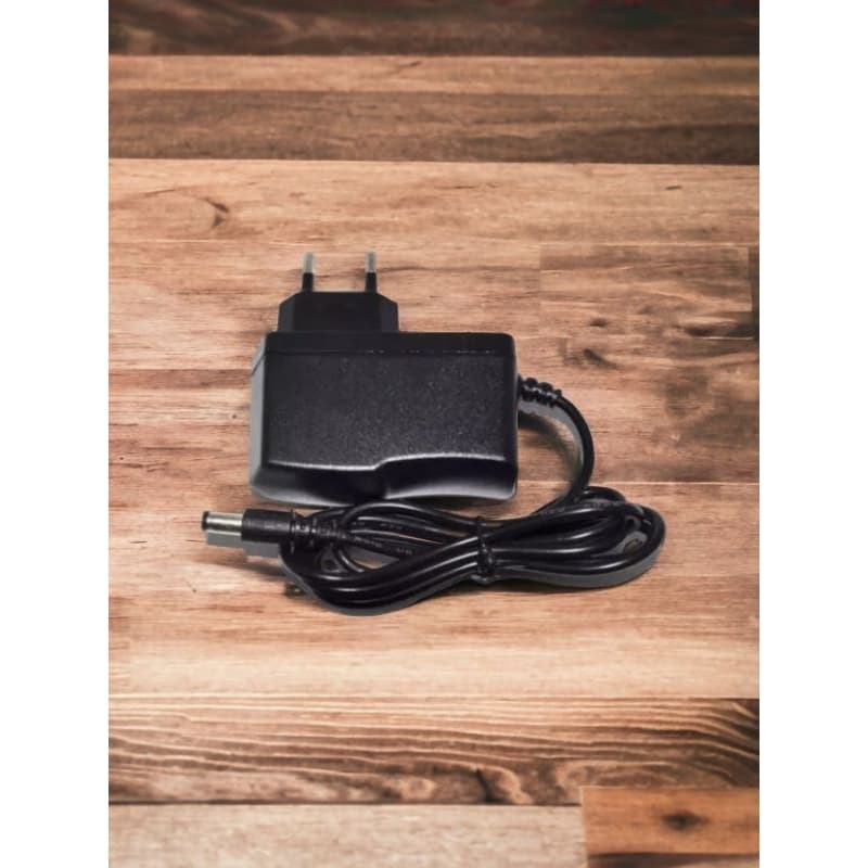 Carregador de baterias 6V 800mA P8 Fonte Carregador 6v 800mA Bivolt Automático (110v/220v) Tensão: 6 Volts
