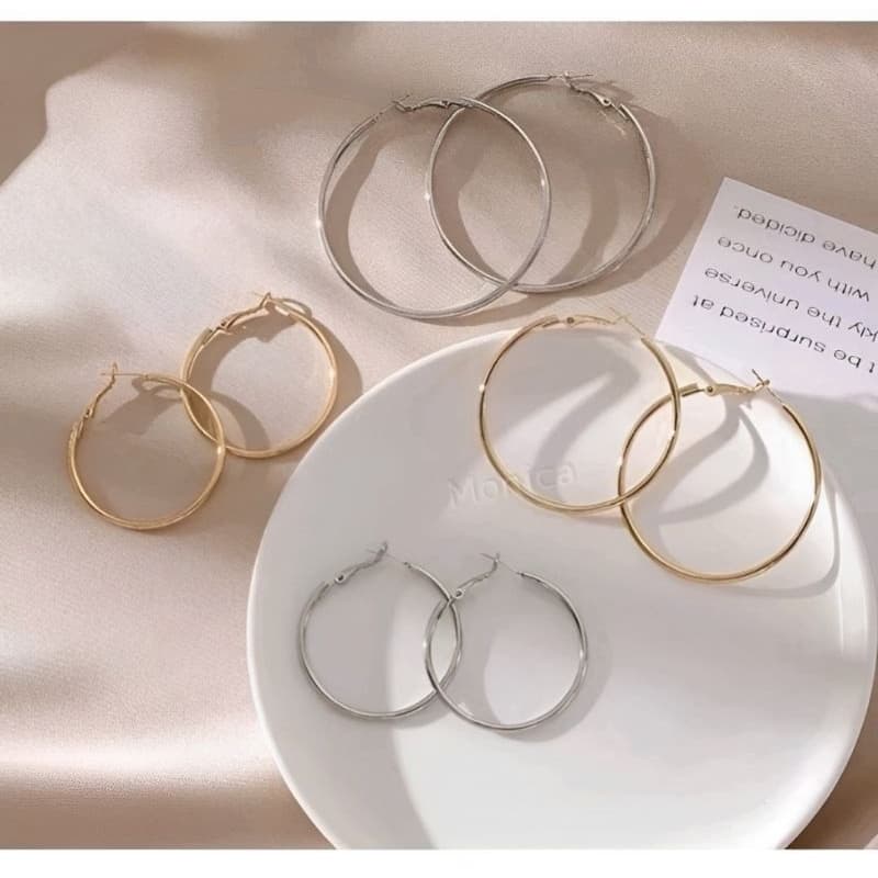 Brincos de Argolas Liso Dourado e Prata Para Festa e Eventos / Argola Grande e Peguenas Tamanho 4cm/6cm/9cm/10cm