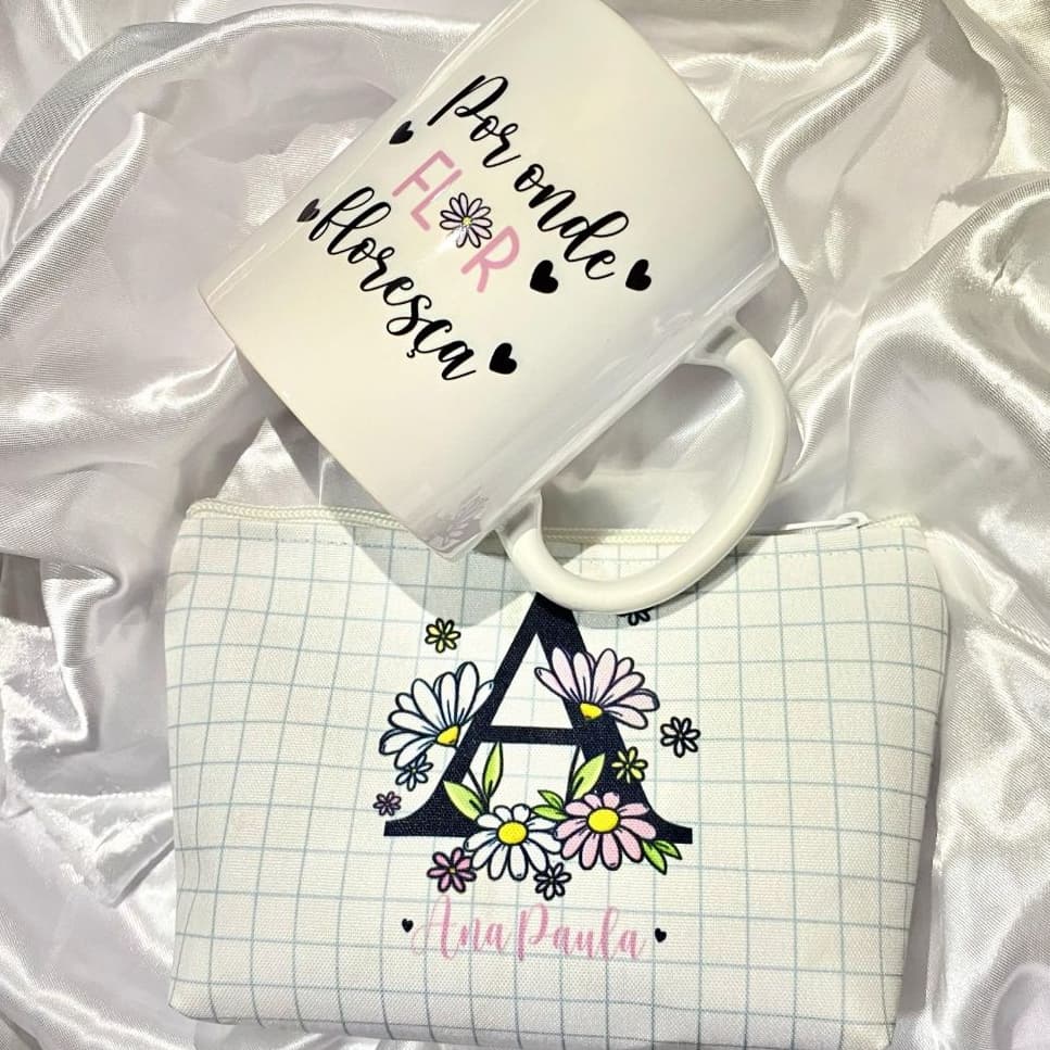Caneca e Necessaire Personalizada com Nome para presente, lembrancinha, casamento, aniversário, padrinho.