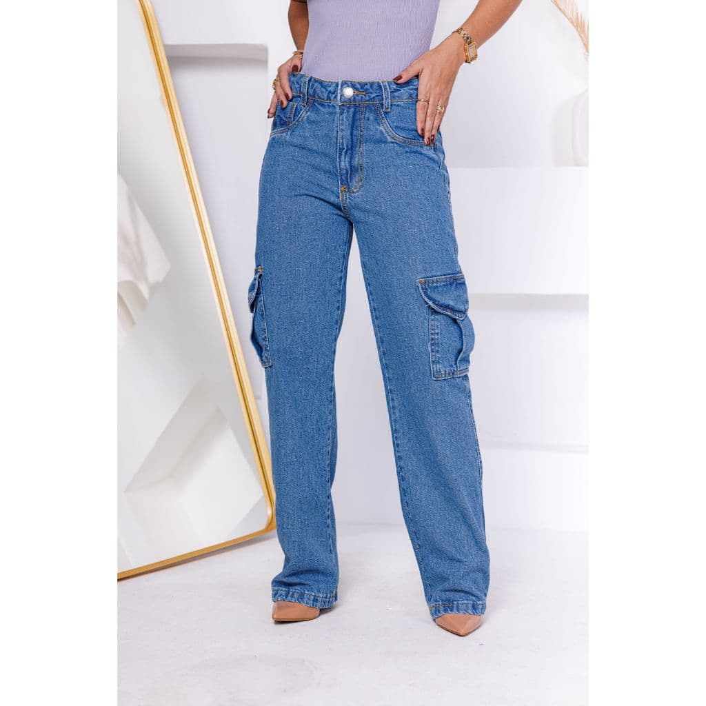 Calça Feminina Jeans Wide Leg Bolso Cargo Blogueira Moderna Casual Estilosa