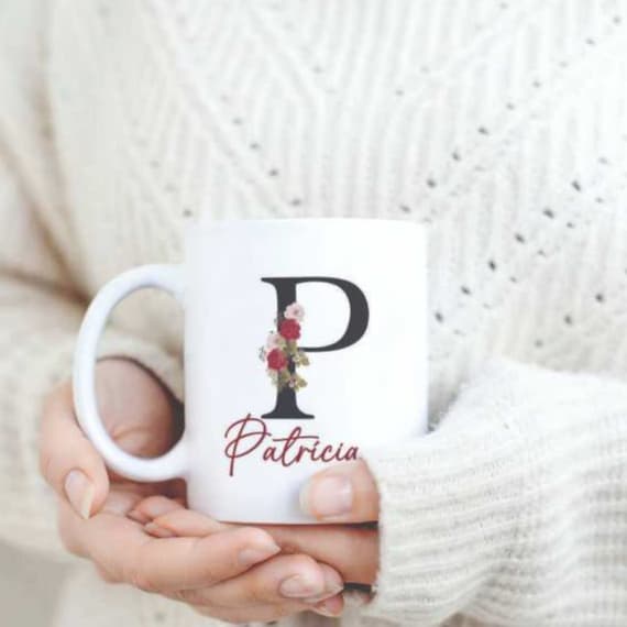 Caneca de porcelana MARSALA personalizada com nome, padrinho, madrinha, casamento, lembrancinha.