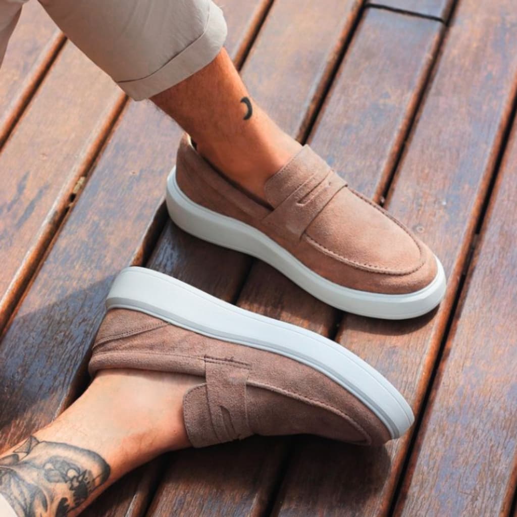 Mocassim Masculino Sola Alta Macio e Confortavel Loafer Derby em Camurça Costurado Premium