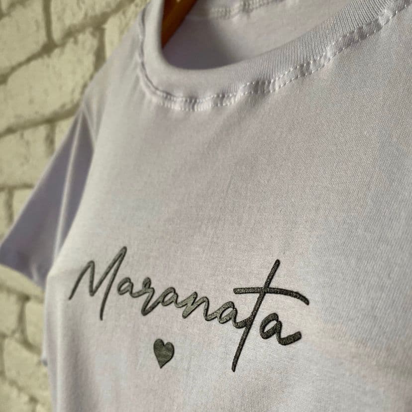 Cropped e ou Camiseta feminina estampa Maranata coração - 100% algodão penteado 30.1 - croped