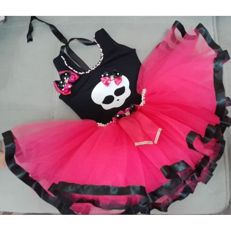 Conjunto tutu monster higth draculaura pink