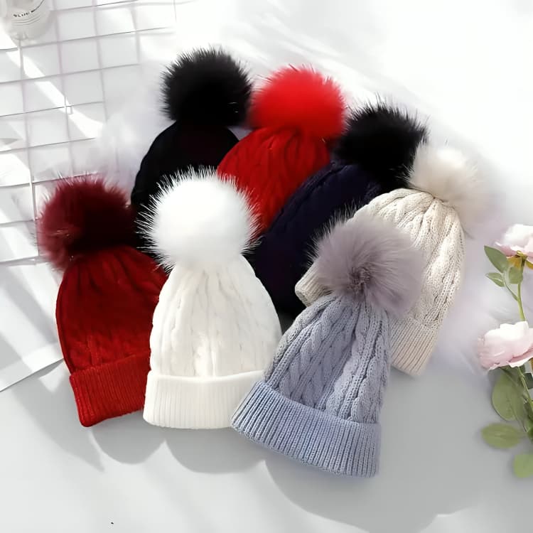 Touca Adulto Forrada Térmica com Pompom Pelúcia Inverno Cores Claras e Escuras