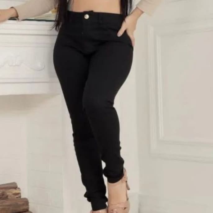 Calça Feminina Skinny Modeladora Casual Levanta Bumbum Preta Casual Premium Skay
