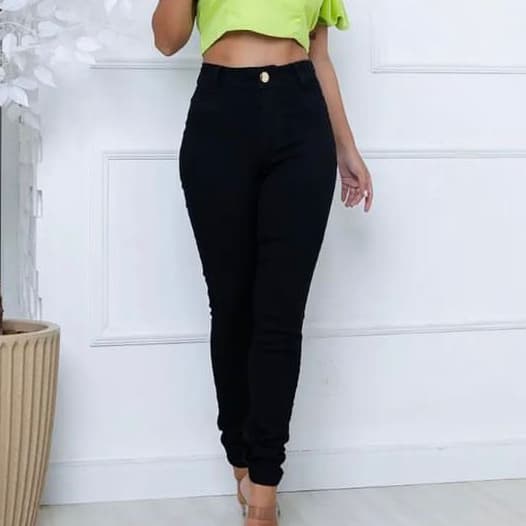 Calça Feminina Preta Jeans Skinny Cintura Alta Levanta Bumbum Modeladora Conforto Casual