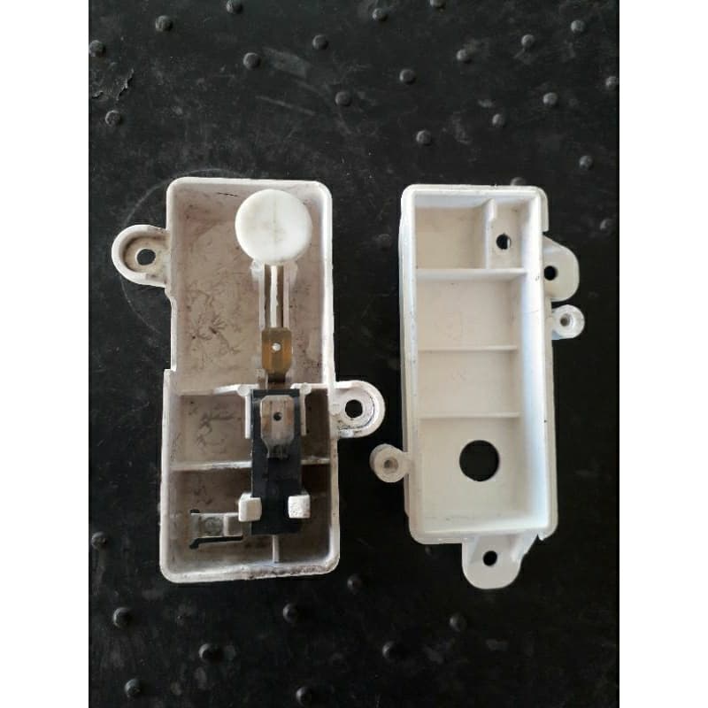 Chave sensor (sem a borracha) da tampa da lavadora eletrolux ltc10 usada