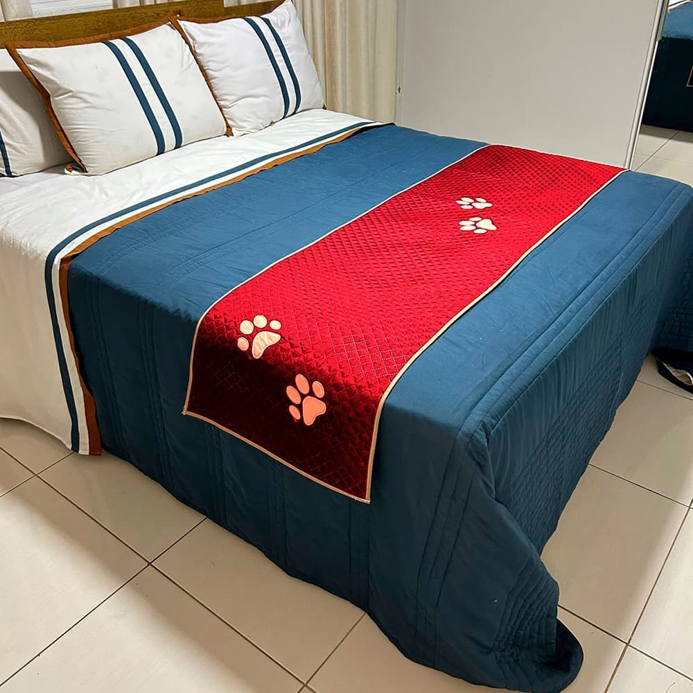 Peseira Avulsa Para Cama Solteiro Pet Impermeável Bordado Artesanal Patinha 1 Peça