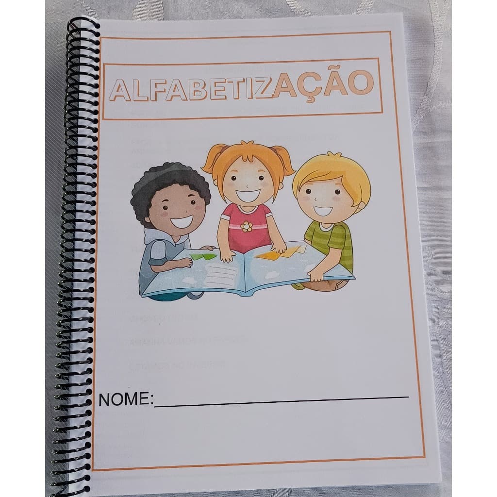 Caderno Interativo de Alfabetização – Consciência Fonológica • CI02
