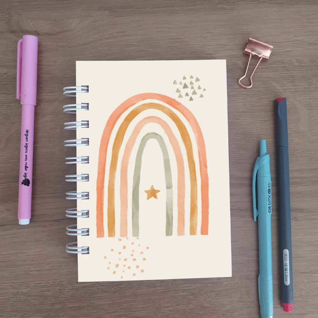 Caderno Artesanal Arco Íris Boho capa dura folha com pauta linhas espiral wire-o