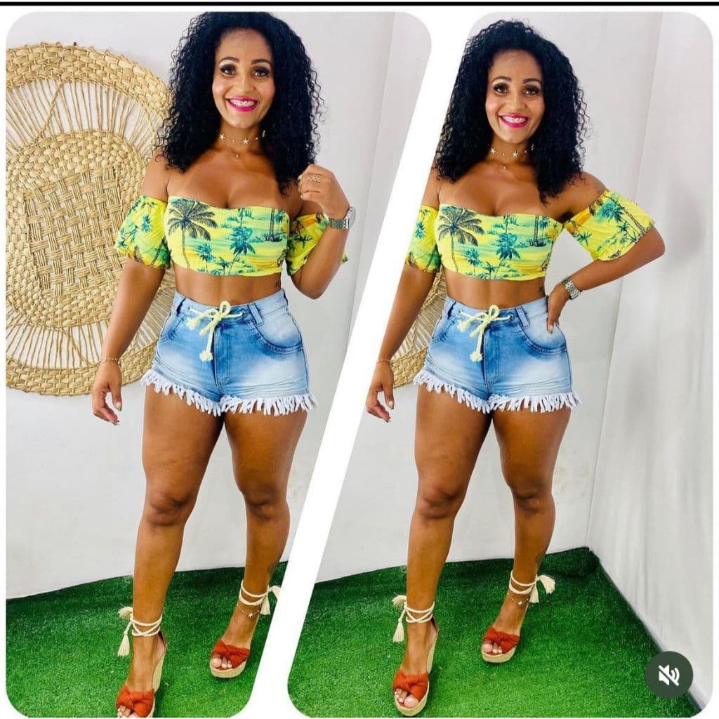 Short jeans feminino desfiado com cordinha claro do 34 ao 46