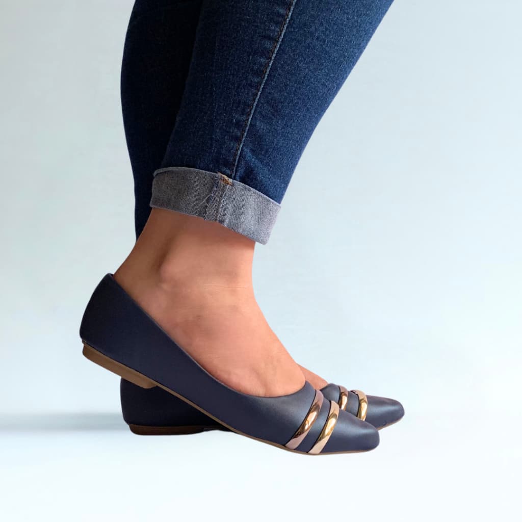 Sapatilha Feminina Confortável Bico Fino Sapatilha Azul Marinho Fivela Dourada Elegante