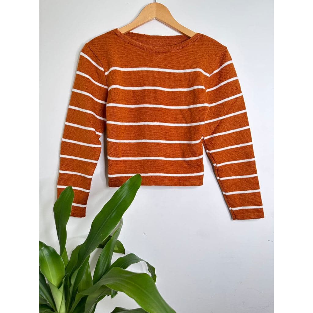 Blusa cropped listrada tricot modal manga longa