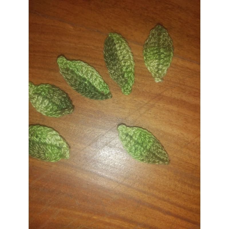 FOLHAS PARA APLICAÇÃO de crochê (50 Unidades )