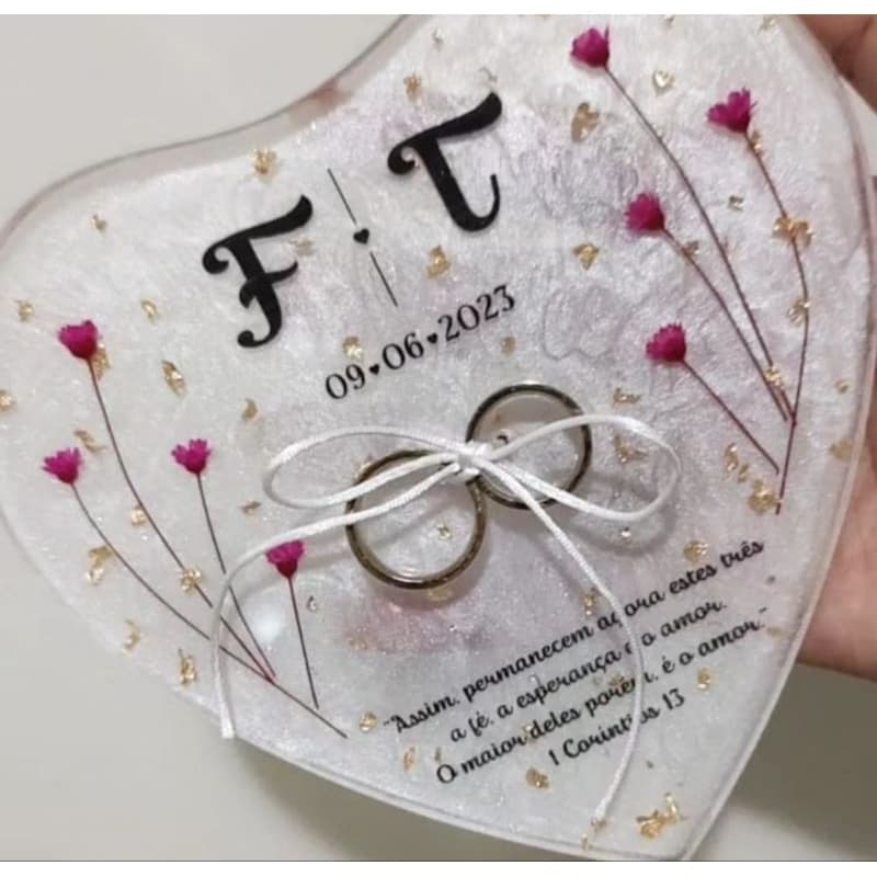 Porta alianças CORAÇÃO || Porta retratos Com suporte de acrílico Personalizado de Resina CORAÇÃO