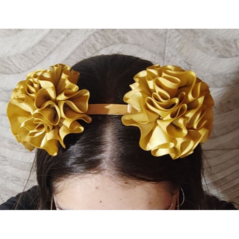 Par de pompom na tiara
