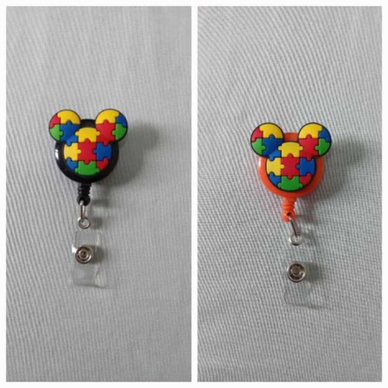 Porta Crachá Retrátil Mickey Autismo