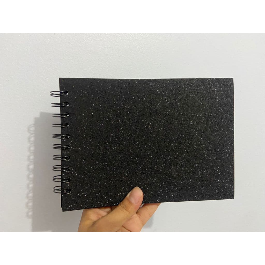 Caderno Scrapbook A5 Capa Preto Glitter -  Folhas pretas 180g - Artesanal