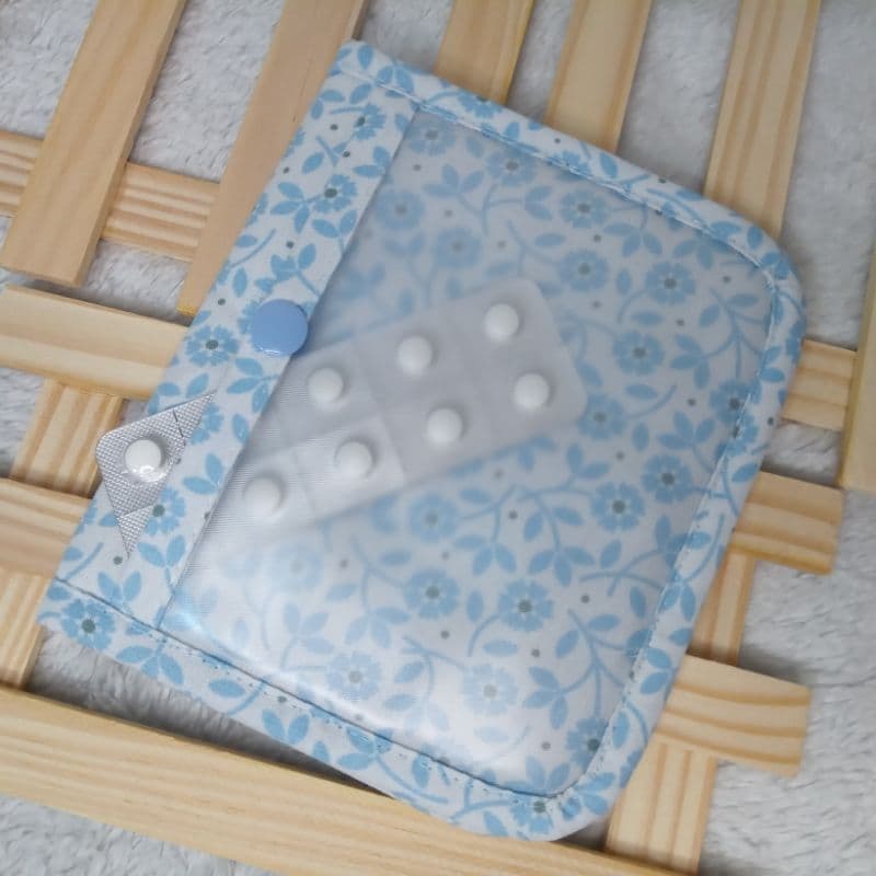 Porta absorvente e medicamentos