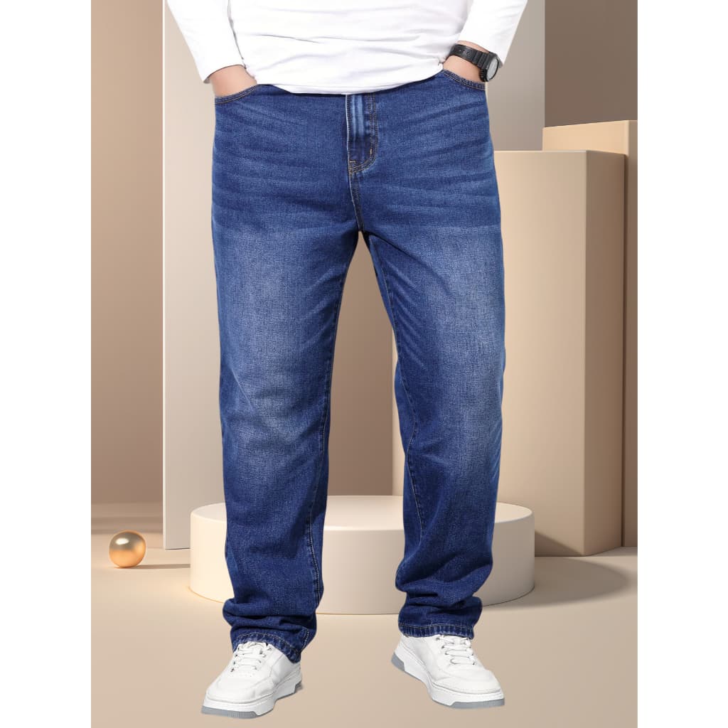 Calça Jeans Plus Size Masculina e Azul Médio-Tomada de fábrica