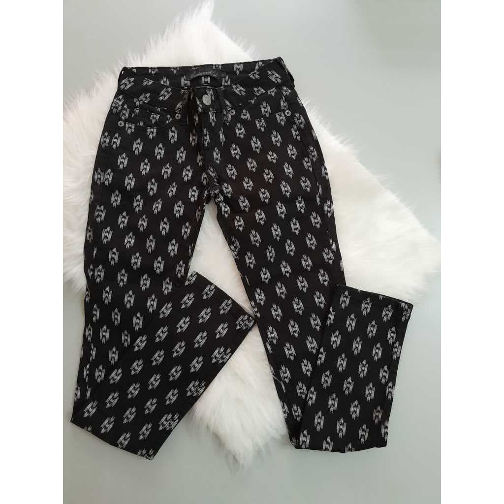 Desapego Calça Preta Jeans Juvenil  Feminina - Costume  - Tamanho 34 - 14/16  anos - Calça Jeans Menina