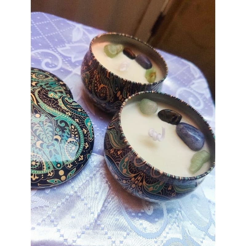 Vela aromática na latinha com pedras/ vela com pedras, vela energética