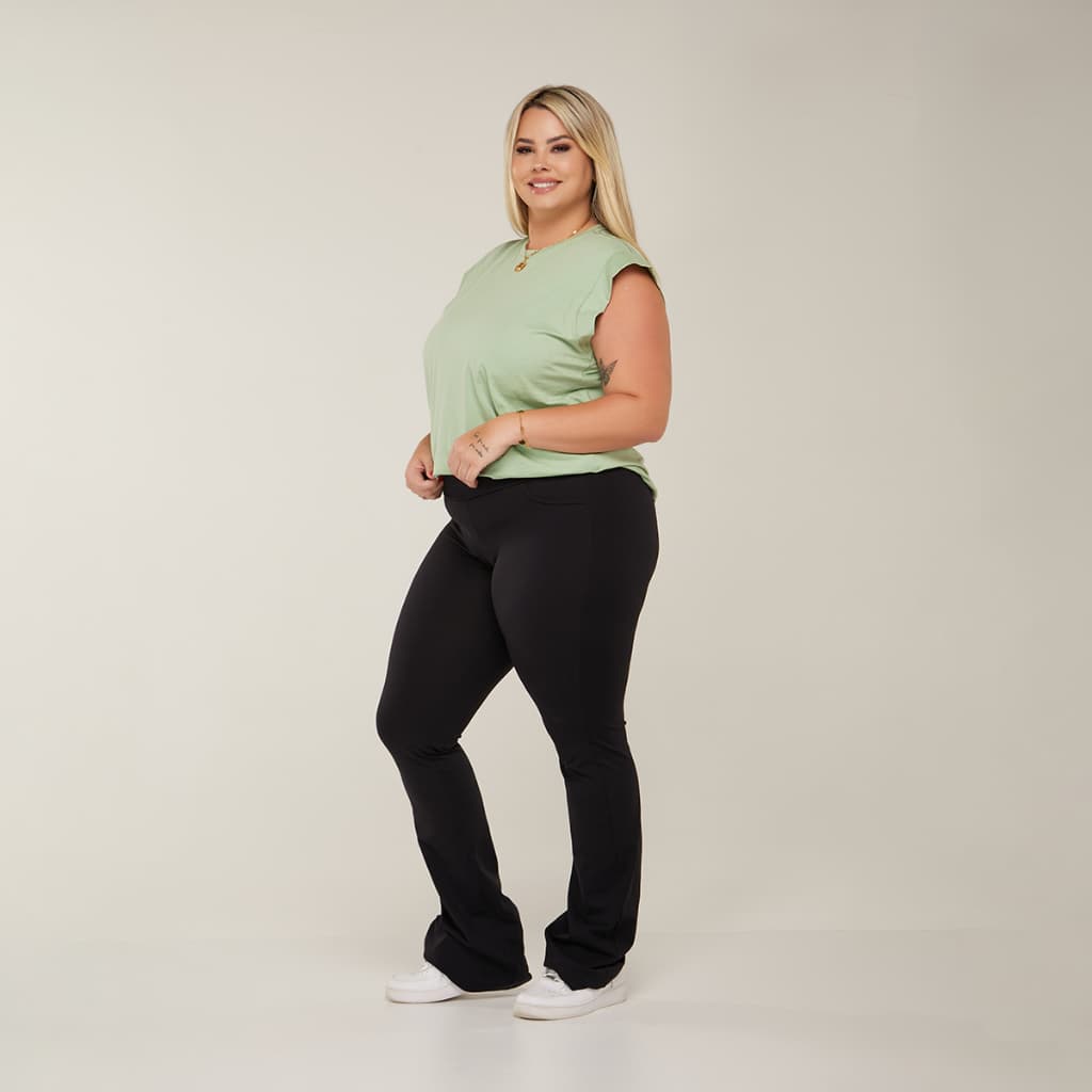 Calça Flare Bailarina Feminina Plus Size K2b Preta Cintura Alta Modeladora Grossa Zero Transparencia 80% Lycra Oferta