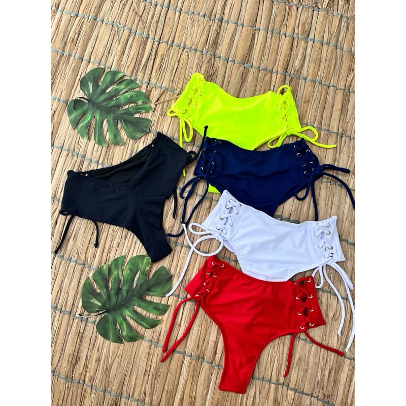 calcinha hot pant,corte duplo com ilhós e cordinhas