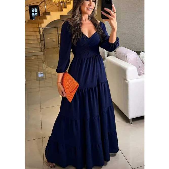 Vestido decote em V cruzado manga midi tecido duna, elegante