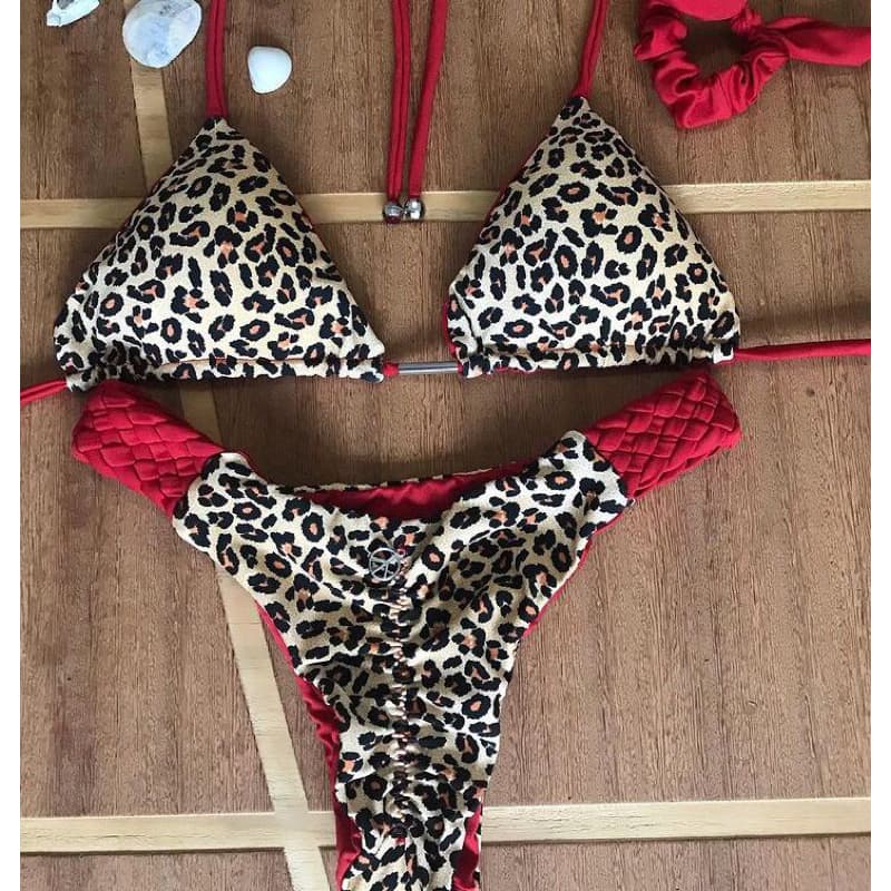 Conjunto dupla face onça com vermelho sutiã cortininha com calcinha empina bumbum detalhe trança