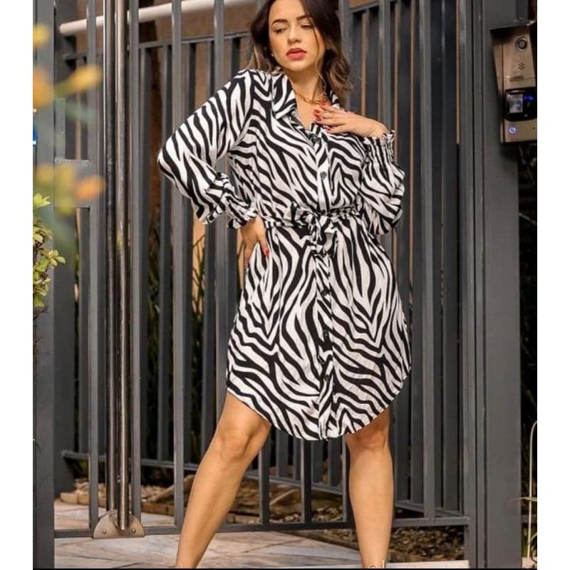 VESTIDO CHEMISE CURTO DE MANGA COMPRIDA COM CINTO, NA MODA
