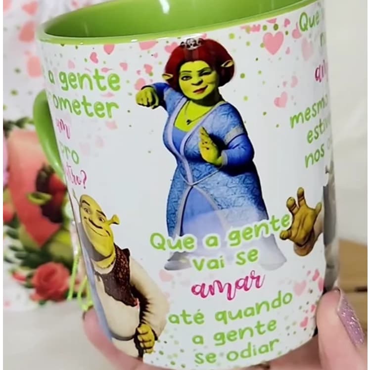 Caneca Personalizada dia dos Namorados Shrek e Fiona O que a gente vai prometer um pro outro