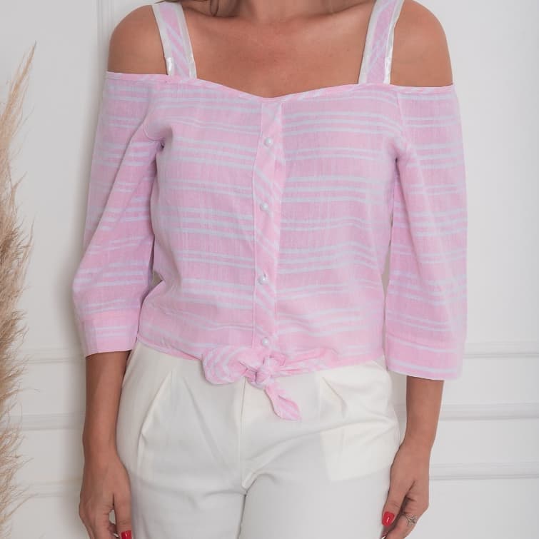BLUSA REGATA MANGA CURTA COM ALCA E COM PEDRINHA PARTE DE CIMA