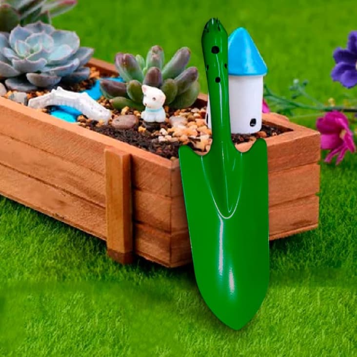 Pá Verde de Ferro para Jardim: Ferramenta Essencial para Plantio e Cultivo em Vasos