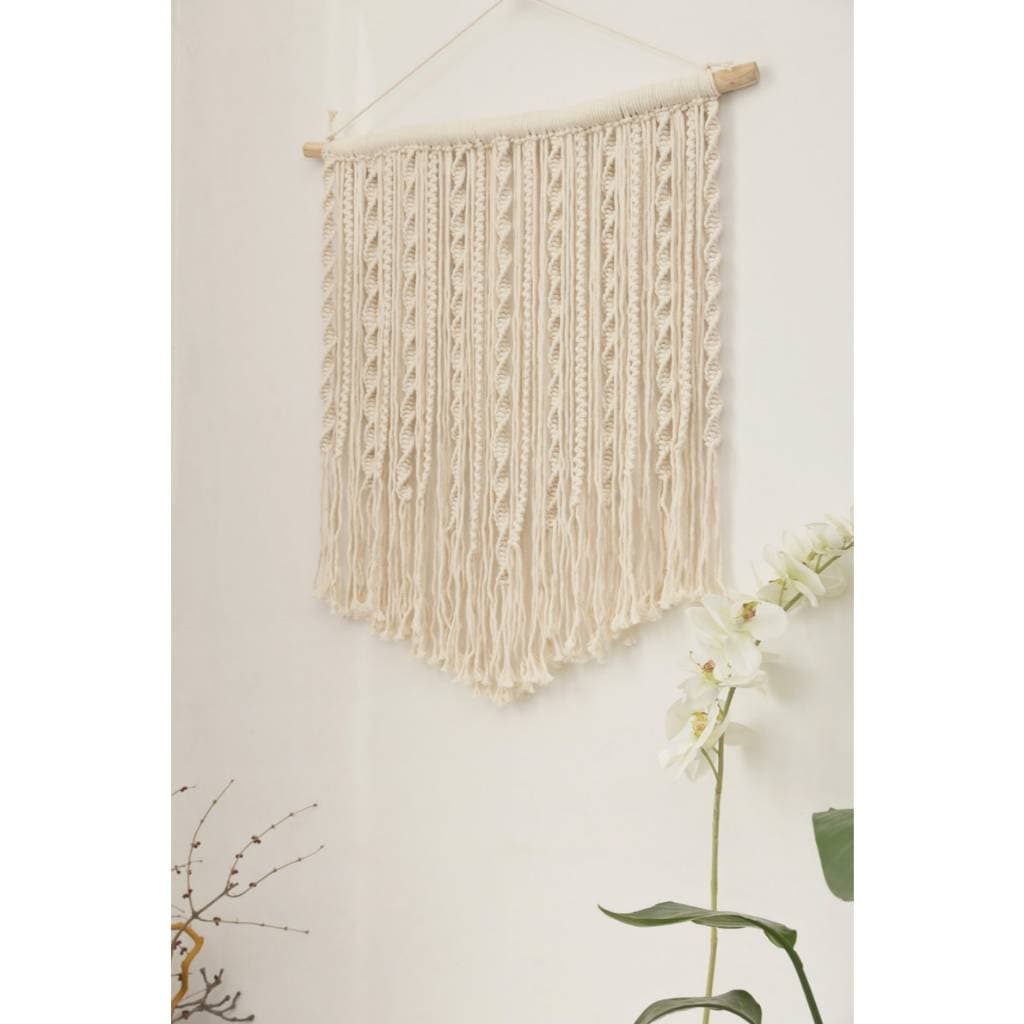 Painel cascata , painel decorativo de macramê .