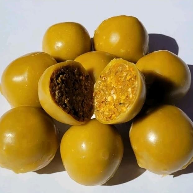 Bombom de pólen para jatai,Mandaçaia,Uruçu,Borá,serve para todas Abelhas sem ferrão