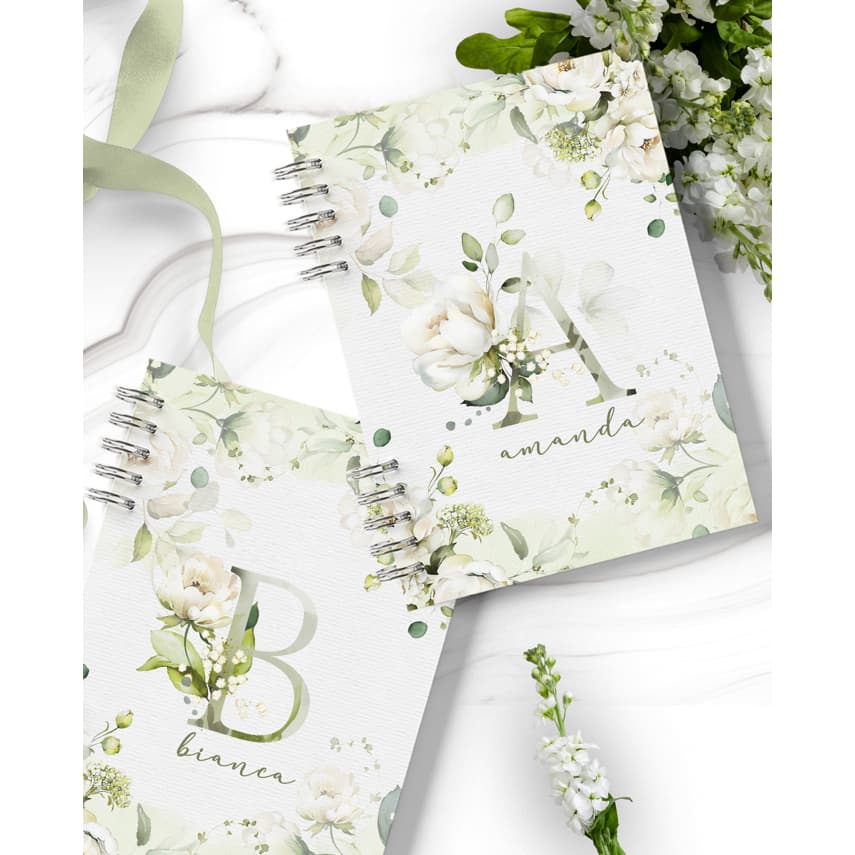 Caderno A5 Floral Rosas Brancas personalizado com inicial e nome