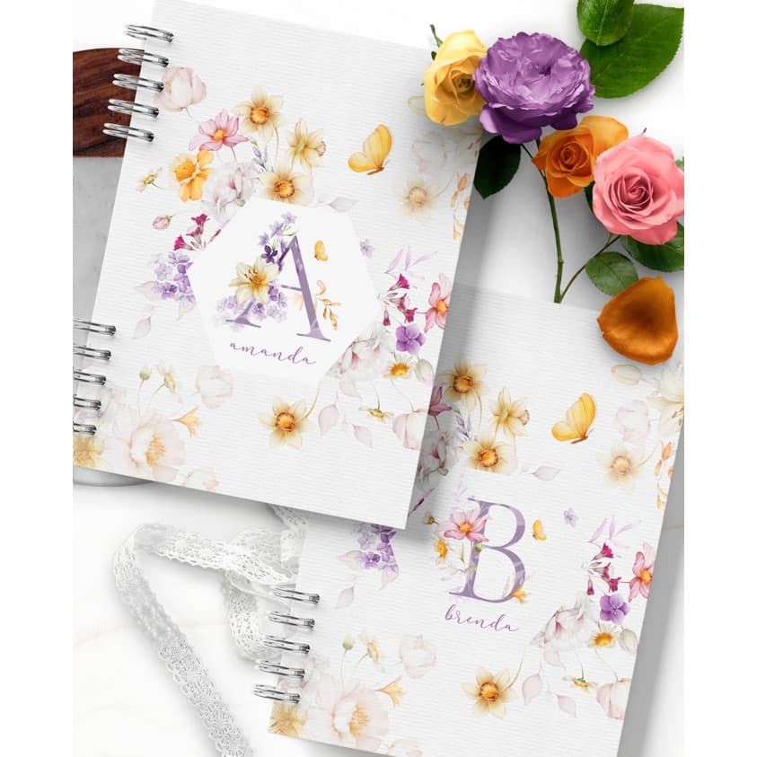 Caderno A5 Alfabeto Encanto personalizado com inicial e nome