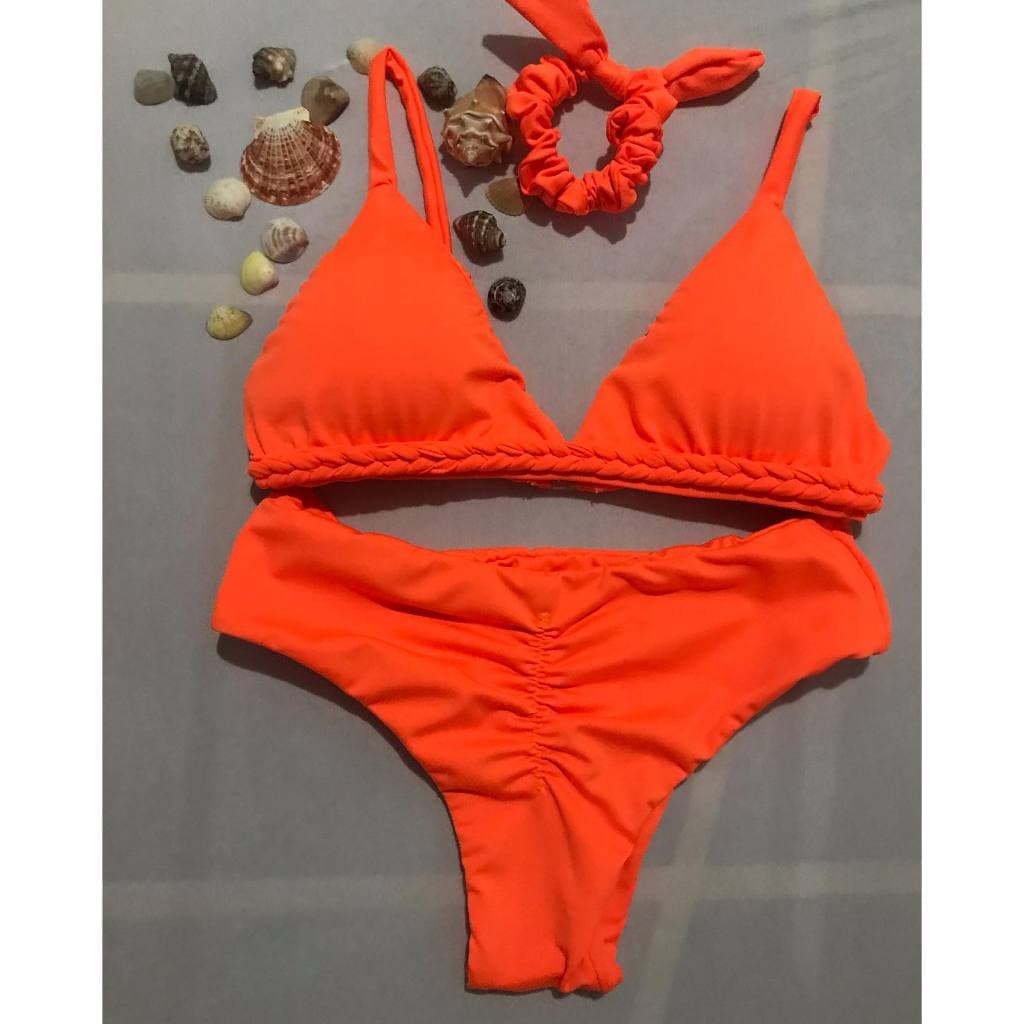 Biquini fixo, bojo removível, calcinha empina bumbum laranja neon - regulagem nas alças