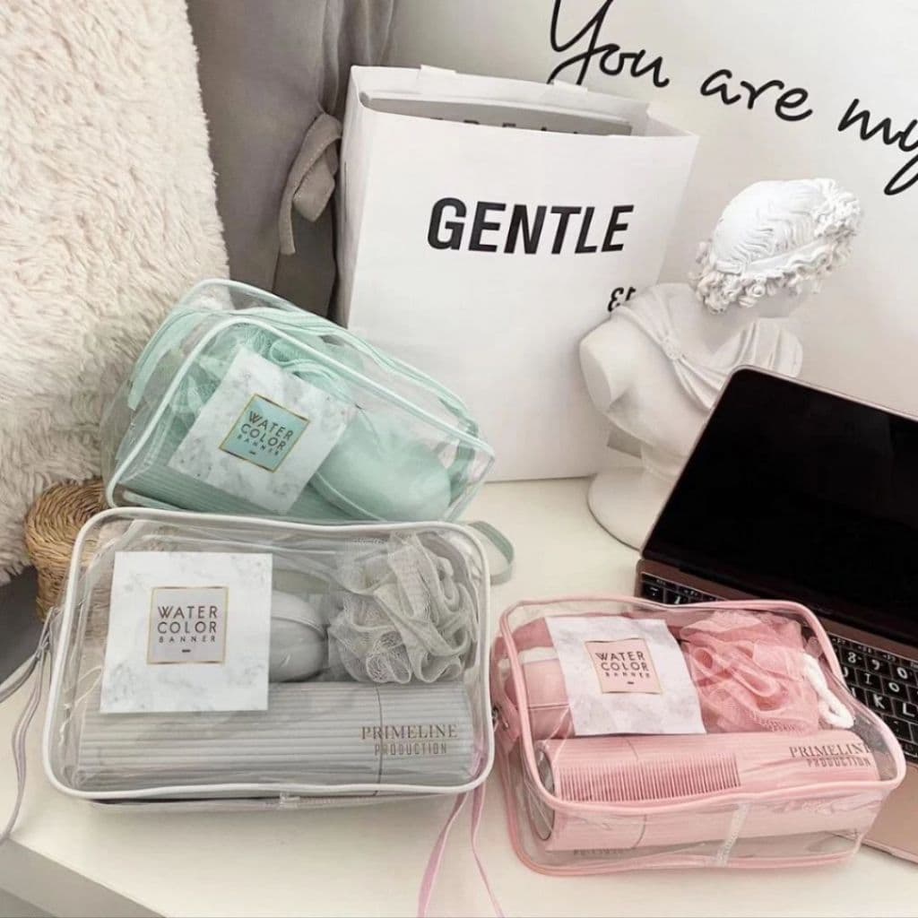 Conjunto Viagem 5 Peças Com Bolsa Porta Escova Pente Saboneteira e Ducha Compacto Para Viagem