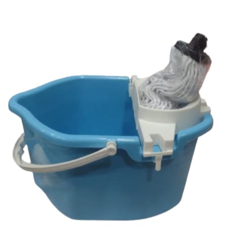 KIT LIMPEZA BALDE COM MOP. ESFREGÃO obs. (não acompanha o cabo!)