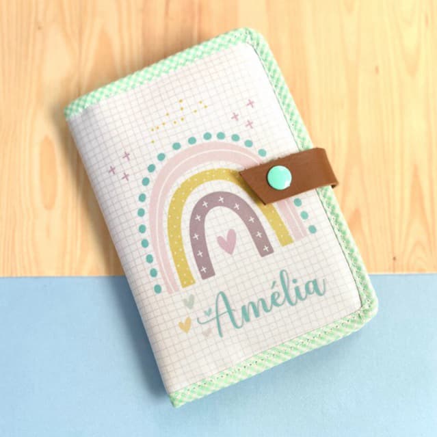 Porta Documentos e Passaporte Arco Iris