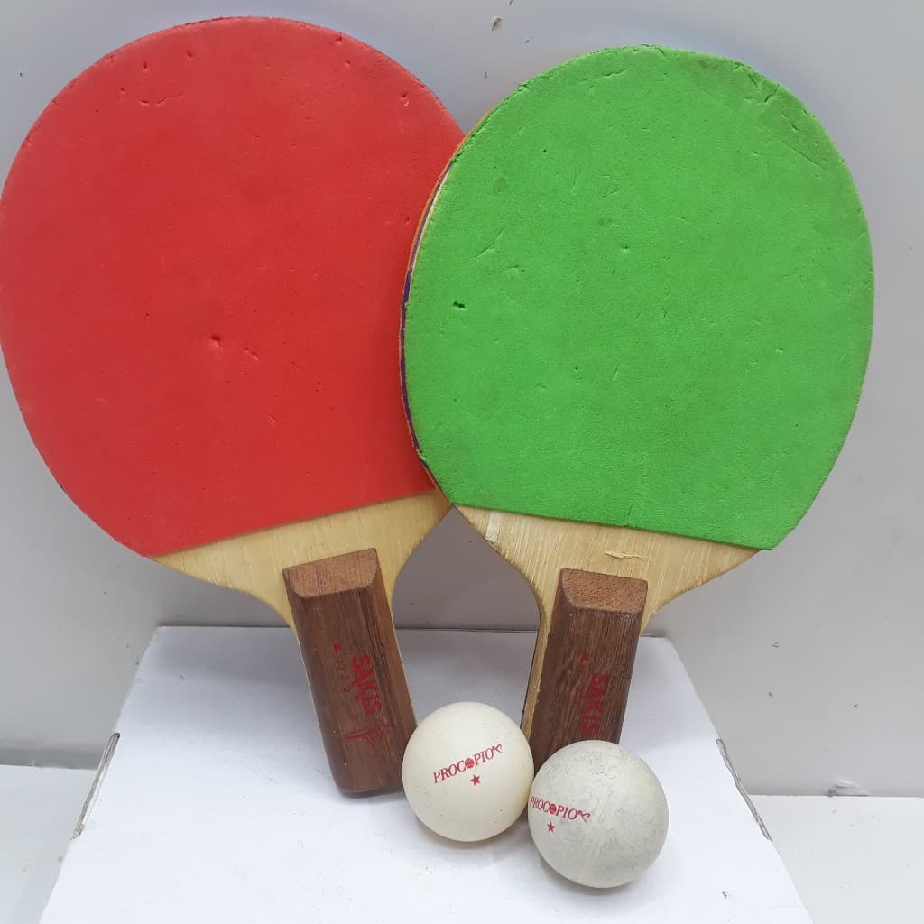 Raquete de jogar ping pong Sakis ( usado)