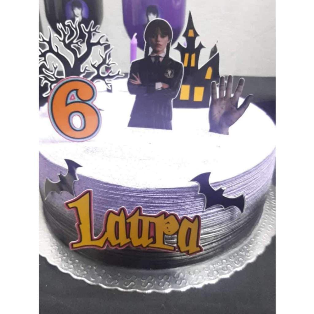 Topo Topper Decoração de Bolo Enfeite Wandinha.